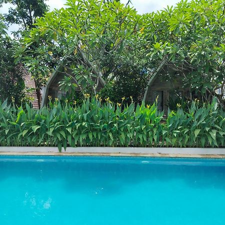 Lavella Villas Kuta  Exteriör bild