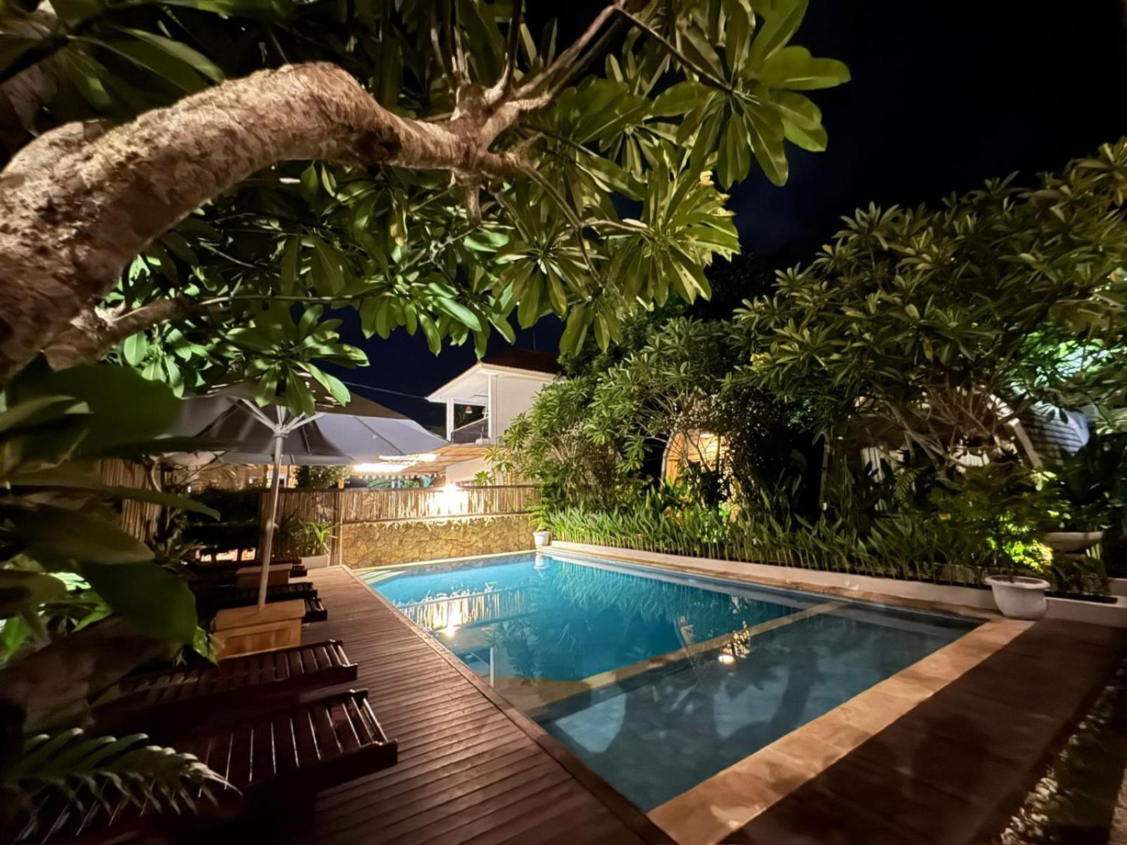Lavella Villas Kuta  Exteriör bild
