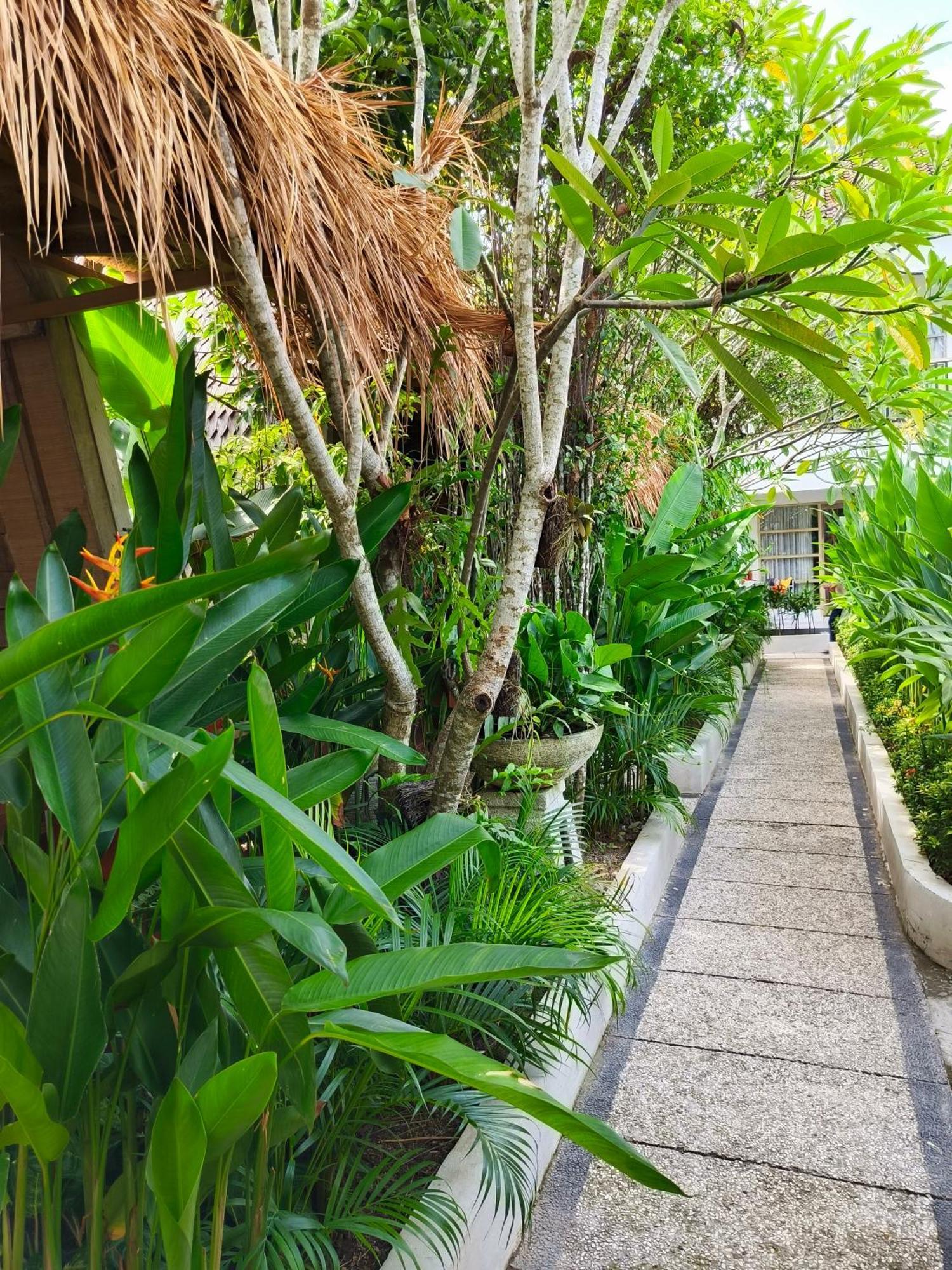 Lavella Villas Kuta  Exteriör bild